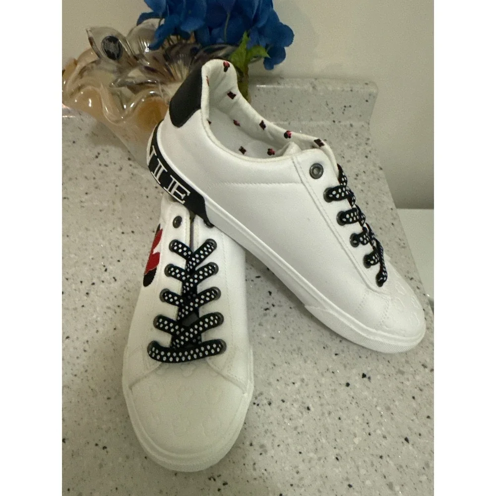 Disney Minnie Mouse Ground Up White Low Top Sneakers Polka Dot Laces Womens 6.5